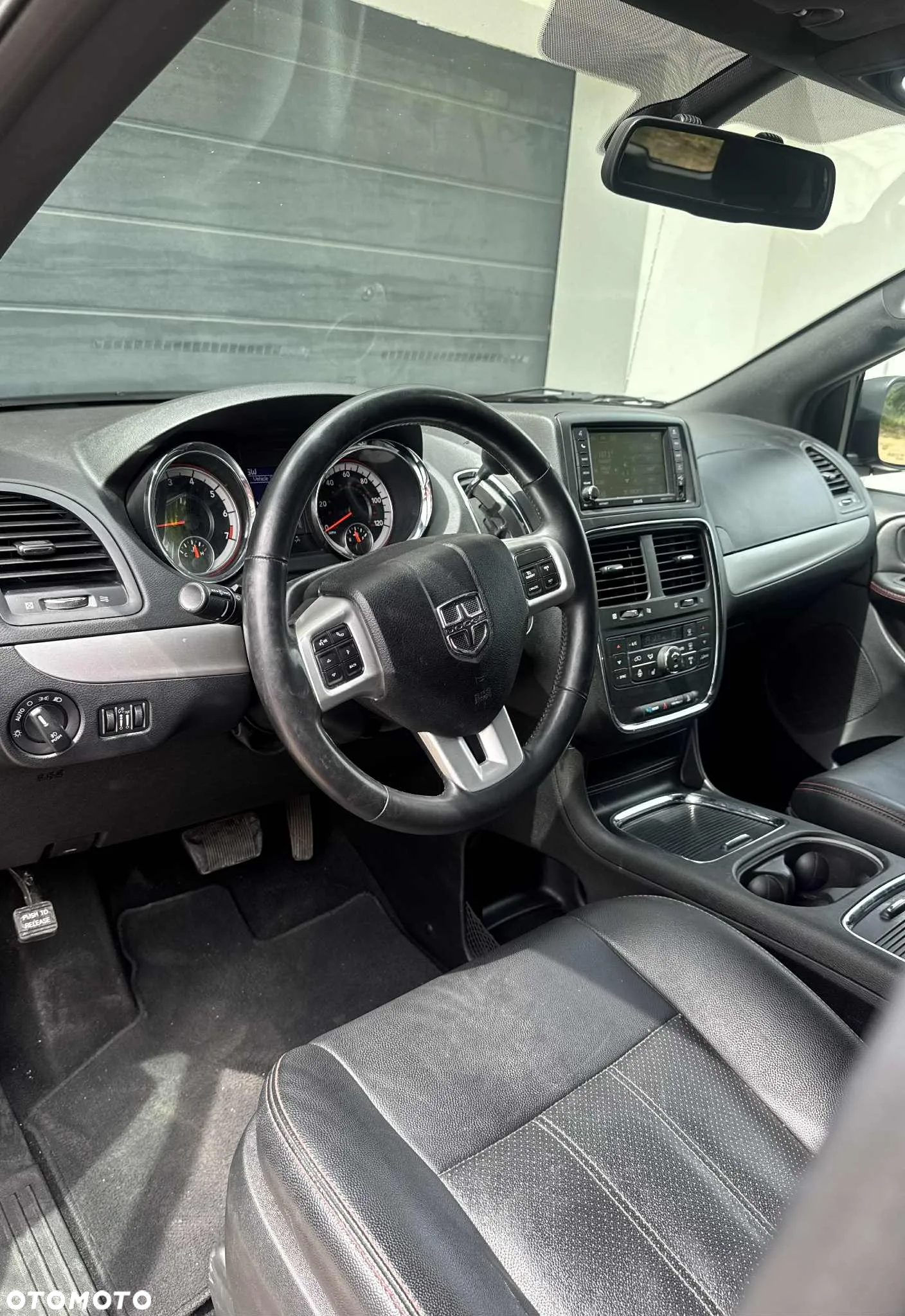 Dodge Grand Caravan - 19