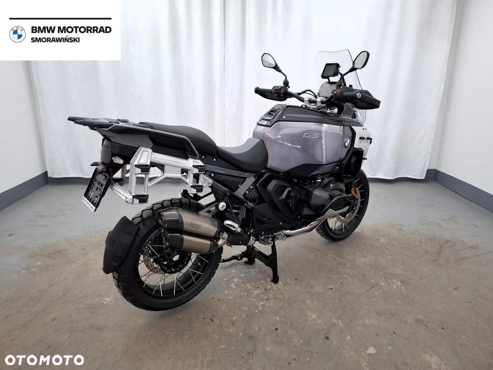 BMW R - 8