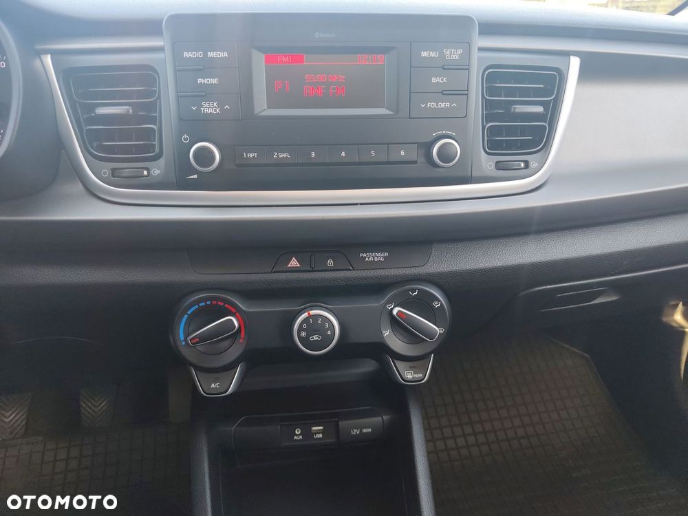 Kia Rio 1.4 M - 22
