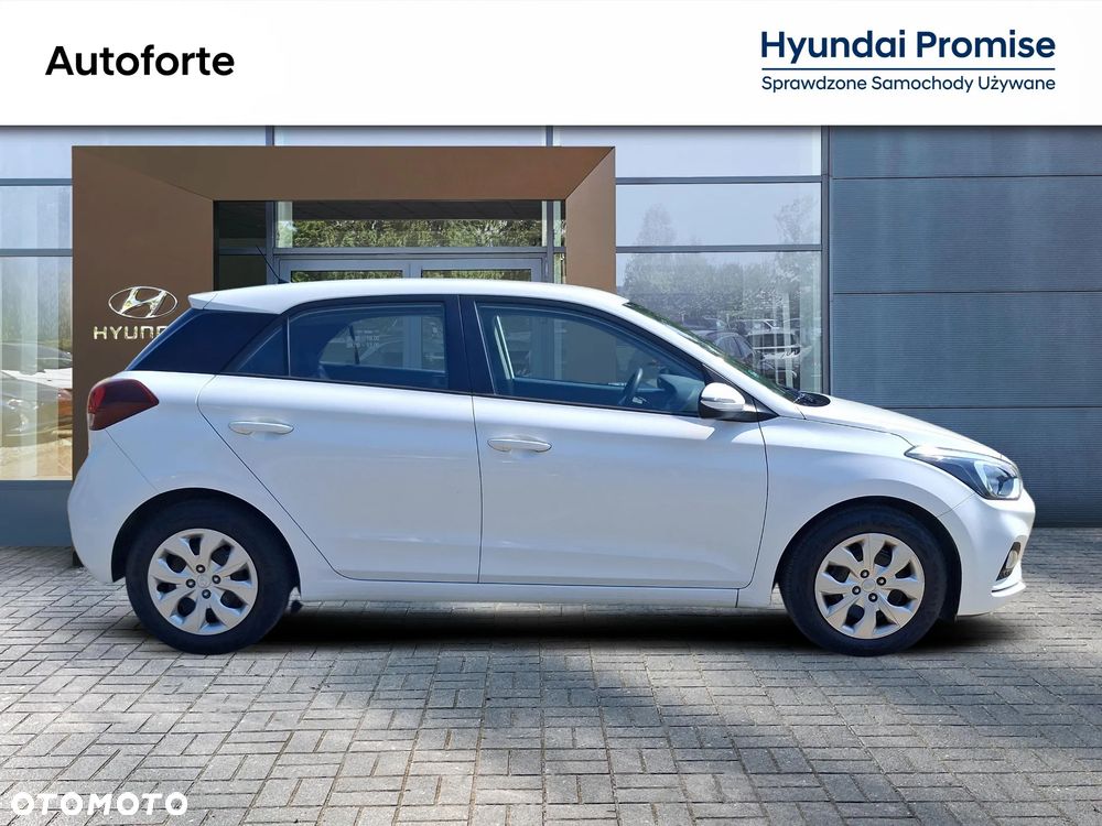 Hyundai i20 blue 1.2 Classic - 6