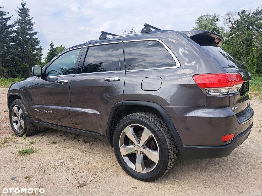 Jeep Grand Cherokee - 8