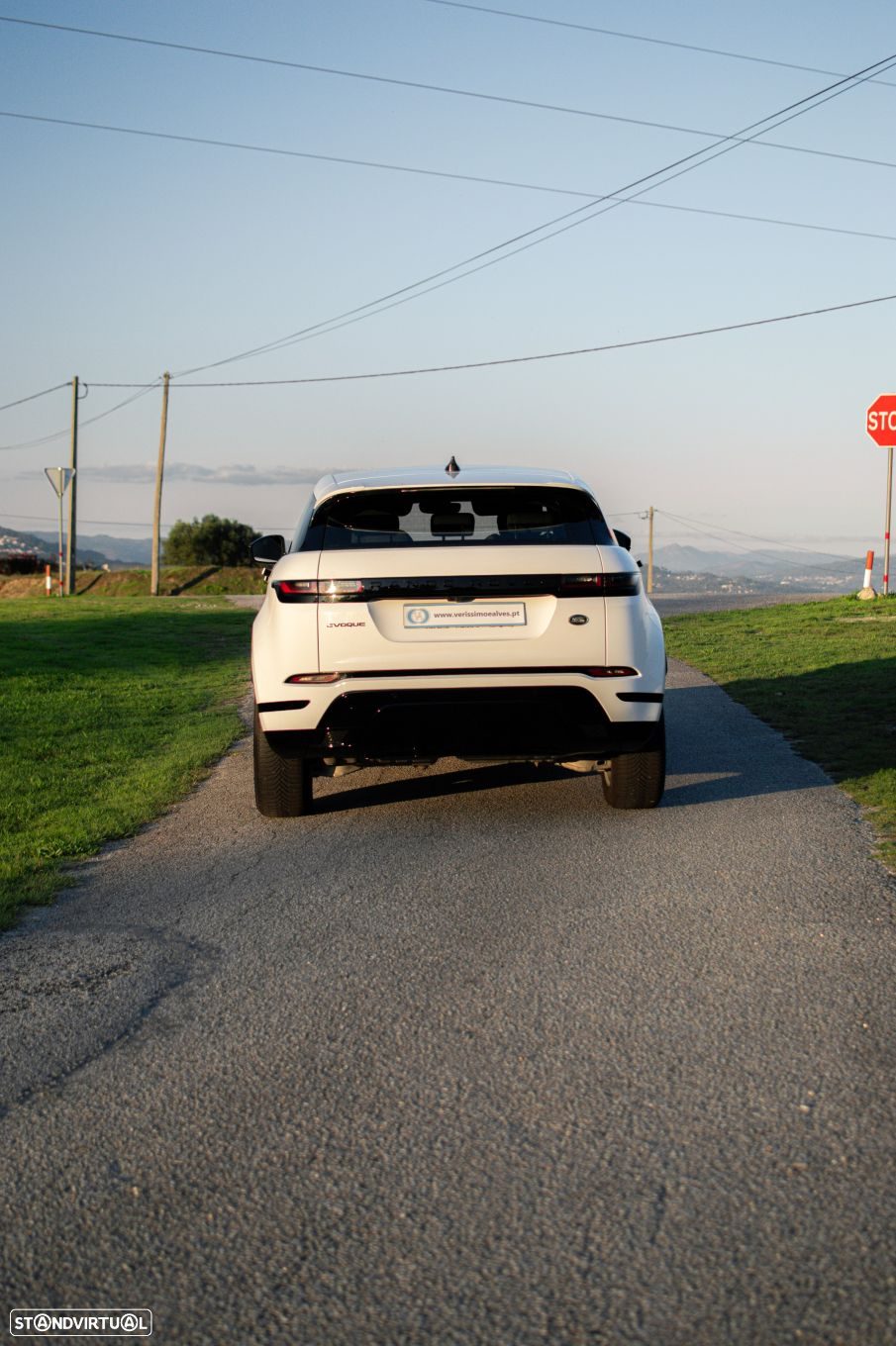 Land Rover Range Rover Evoque 2.0 D150 AWD R-Dynamic Auto - 27