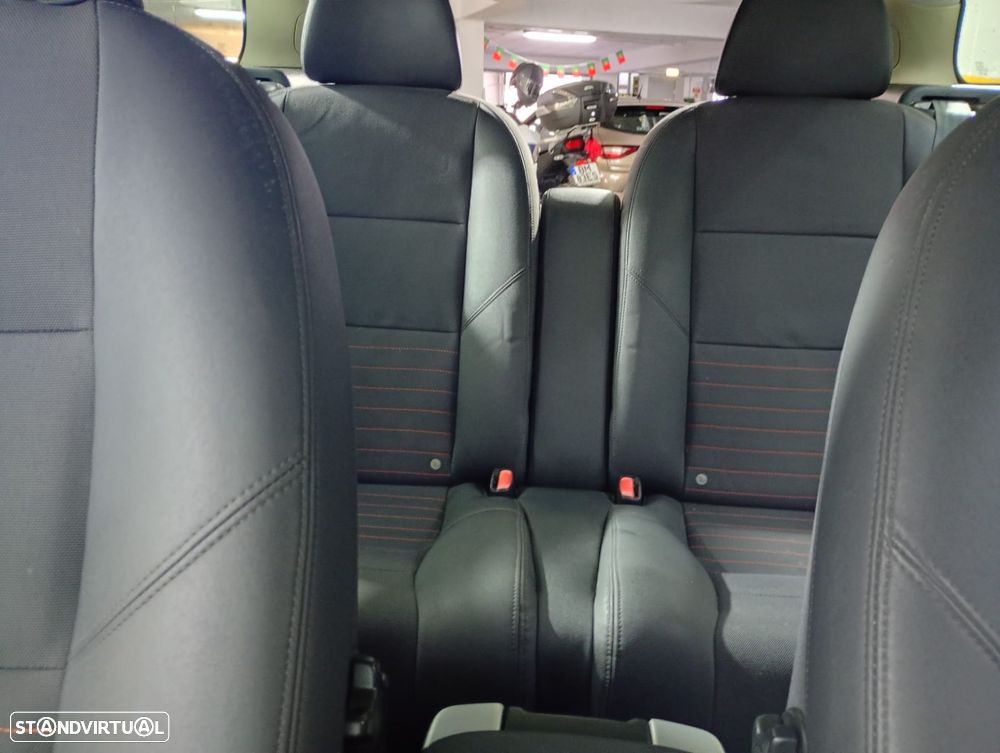 Volvo C30 1.6 D Drive Momentum — fotografia 27