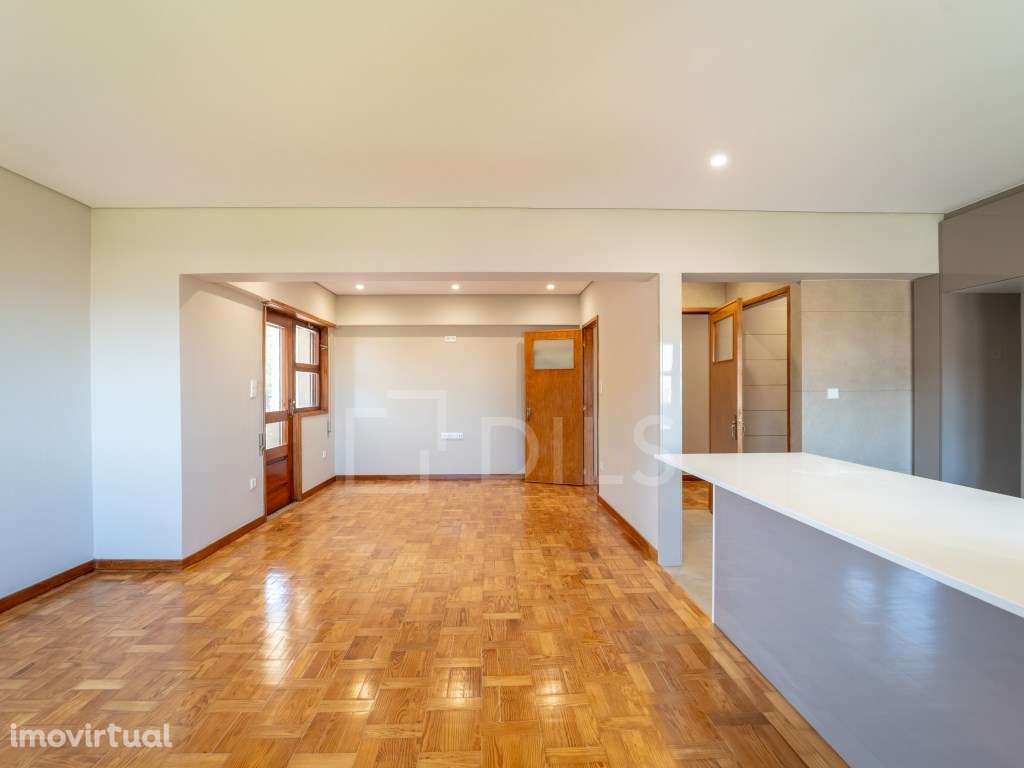 Apartamento T3+1 na Avenida da República - Grande imagem: 4/38