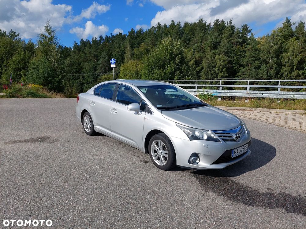 Toyota Avensis 1.8 Premium MS - 14
