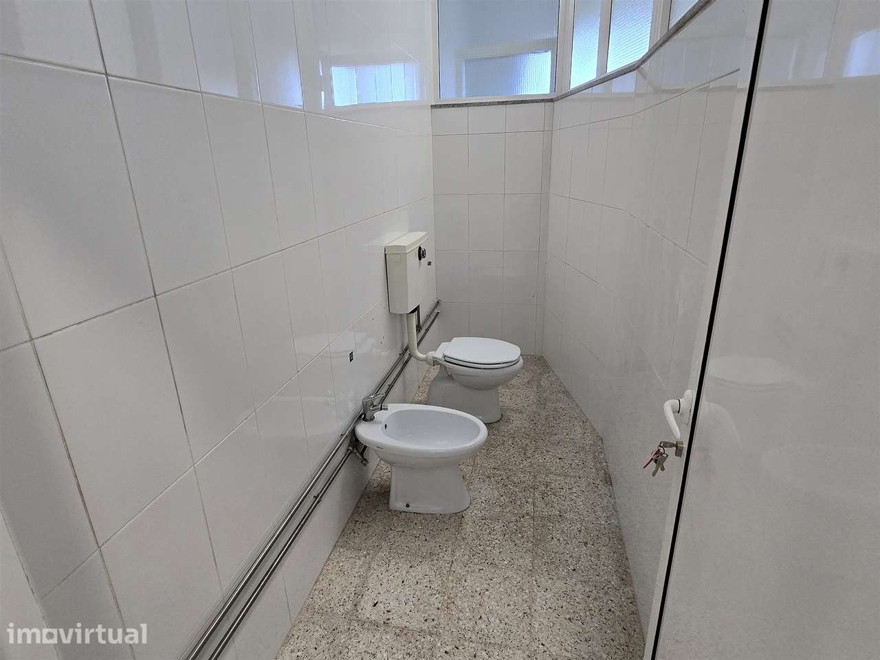 Pavilhão / Espaço de escritório para arrendar em Fagilde, Mangualde - Grande imagem: 4/9