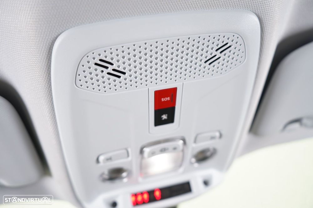 Peugeot 2008 1.2 PureTech Allure Pack - 36