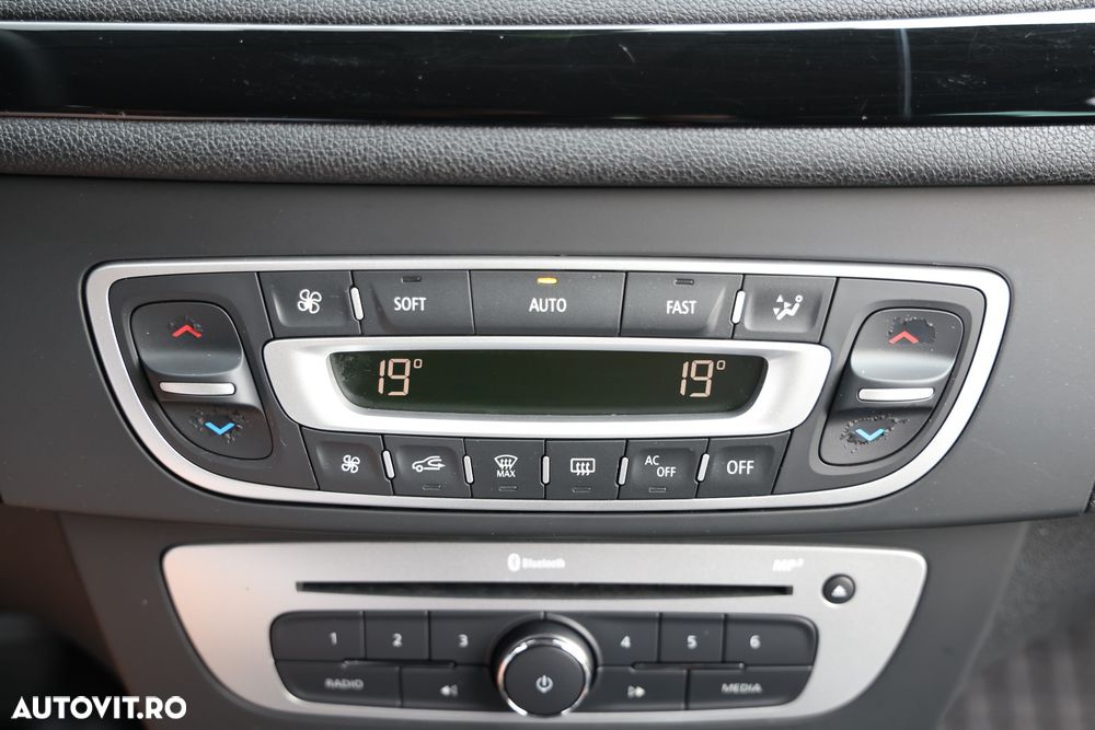 Renault Megane ENERGY dCi 110 Start & Stop Bose Edition - 28