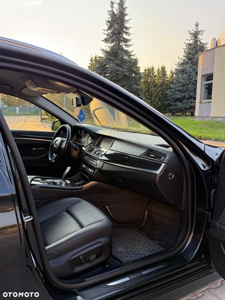 BMW Seria 5 520d xDrive - 19