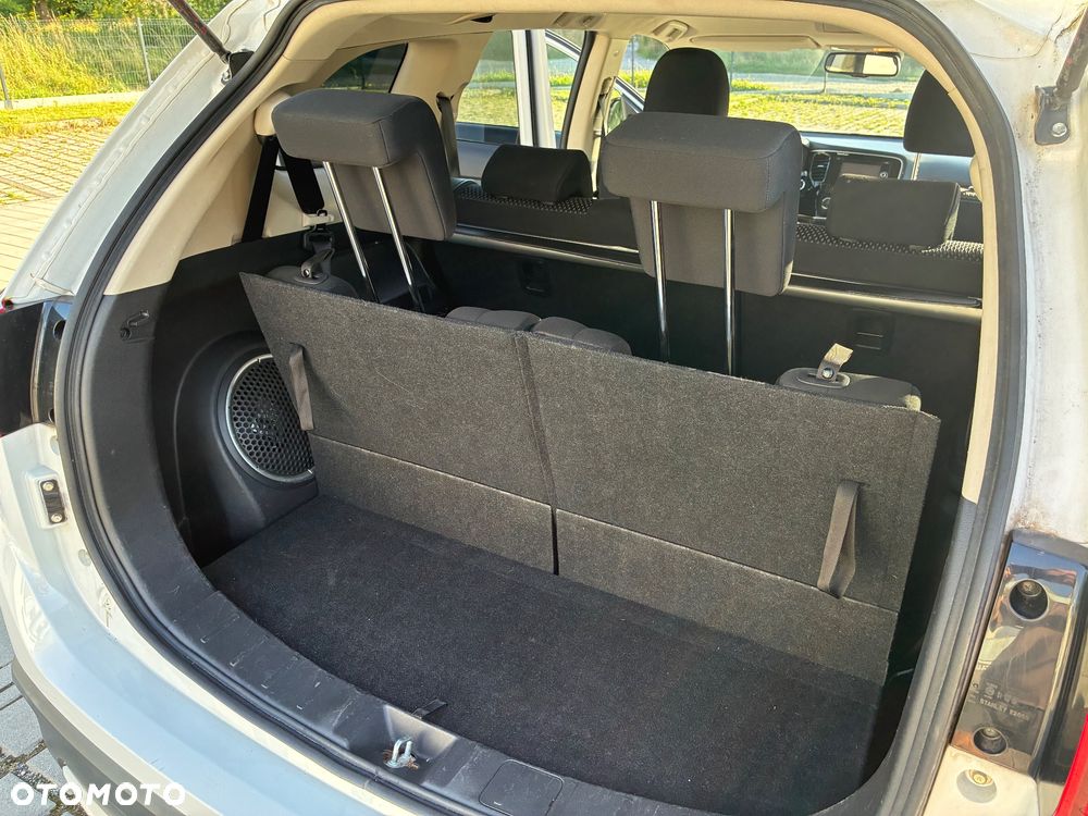 Mitsubishi Outlander 2.0 Intense 4WD CVT - 10