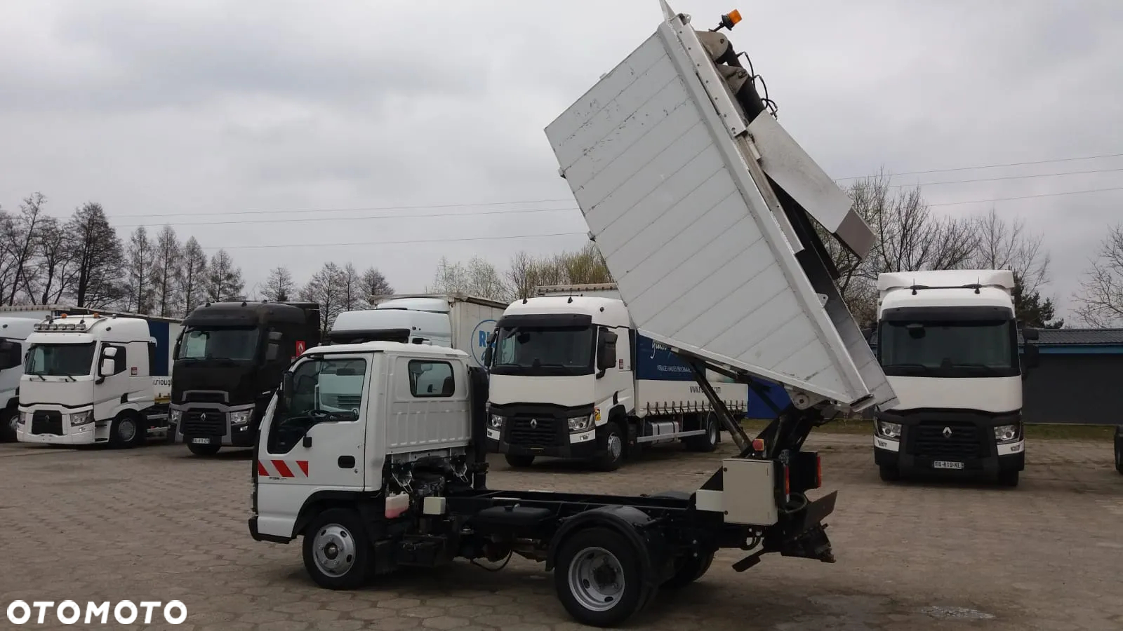 Isuzu P35.Y07 / ŚMIECIARKA DO 3,5 T /FRANCJA - 16