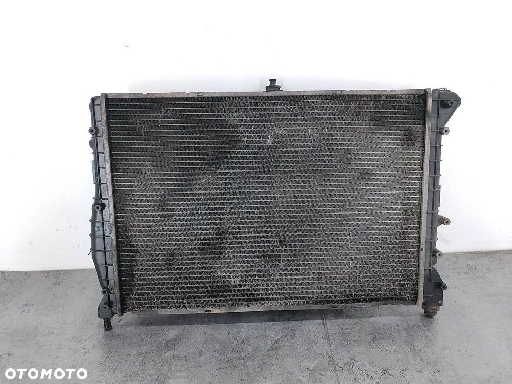 CHŁODNICA WODY Z WENTYLATOREM ALFA ROMEO GT II 836000100 1.9 JTD - 9
