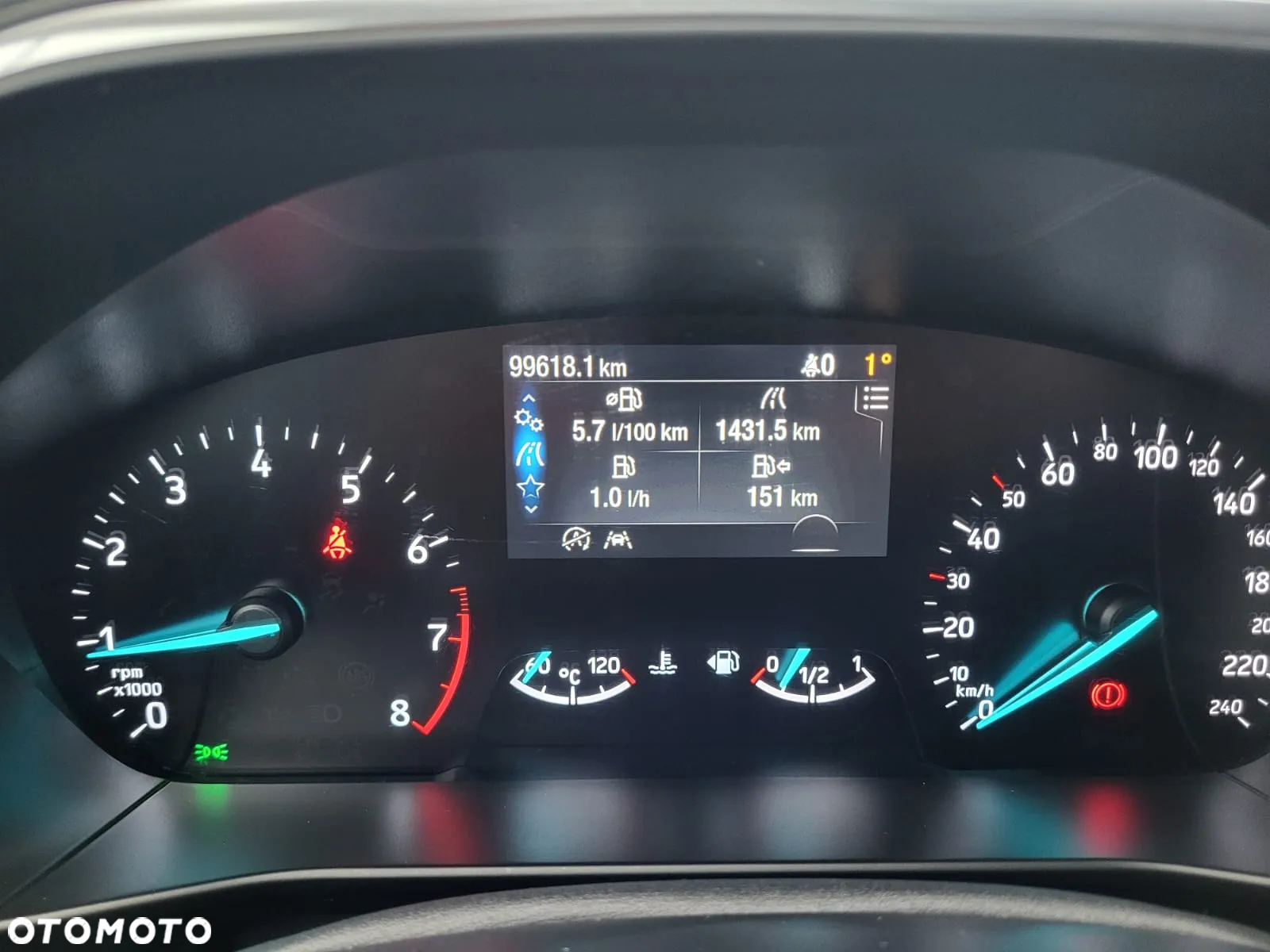 Ford Focus 1.0 EcoBoost Hybrid ACTIVE DESIGN - 25