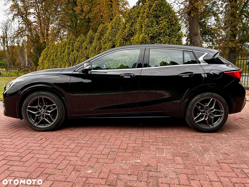 Infiniti Q30 1.6t Sport 7DCT - 3