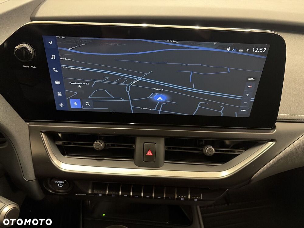 Lexus UX 300h F Sport Design - 16