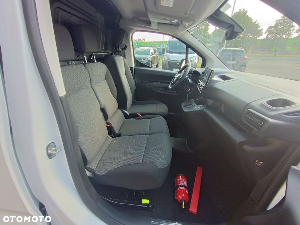 Opel COMBO - 27