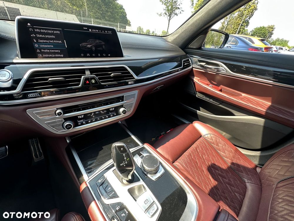 BMW Seria 7 - 18