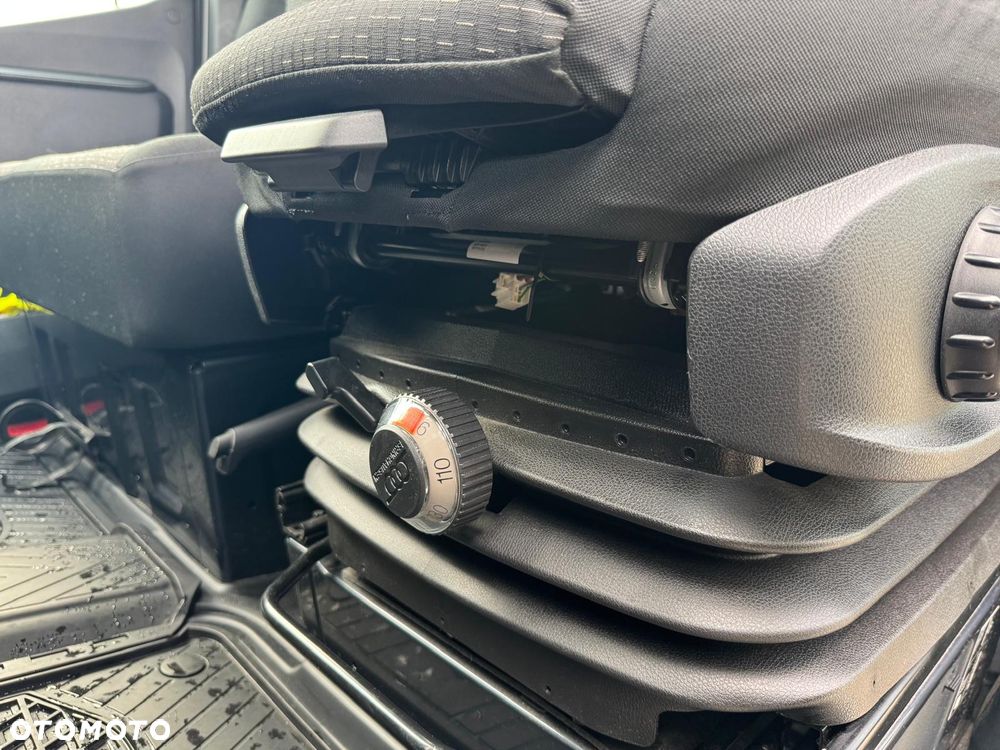 Mercedes-Benz Sprinter 319 - 20