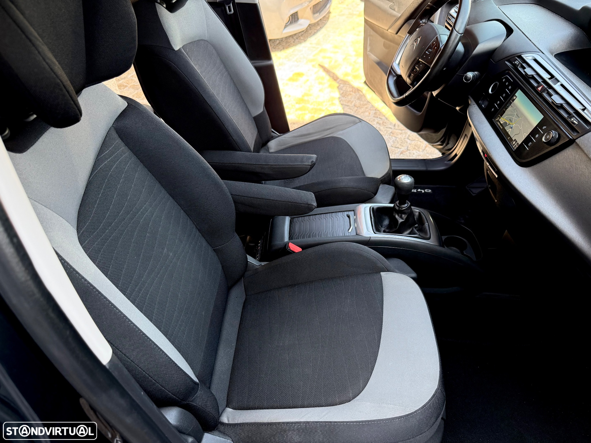 Citroën C4 Grand Picasso e-HDi 115 Intensive - 53
