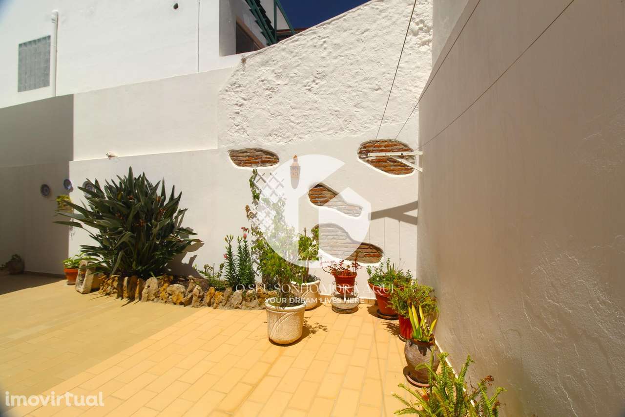 MORADIA T3 COM PÁTIO NA BAIXA DE OLHÃO - Grande imagem: 4/36