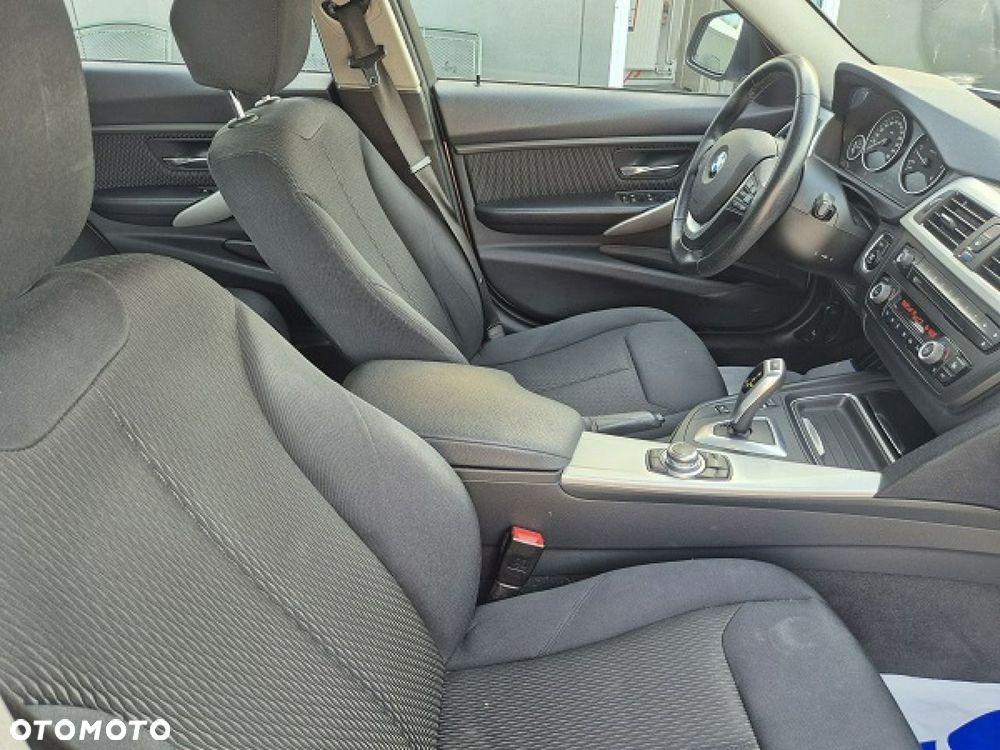 BMW Seria 3 - 17