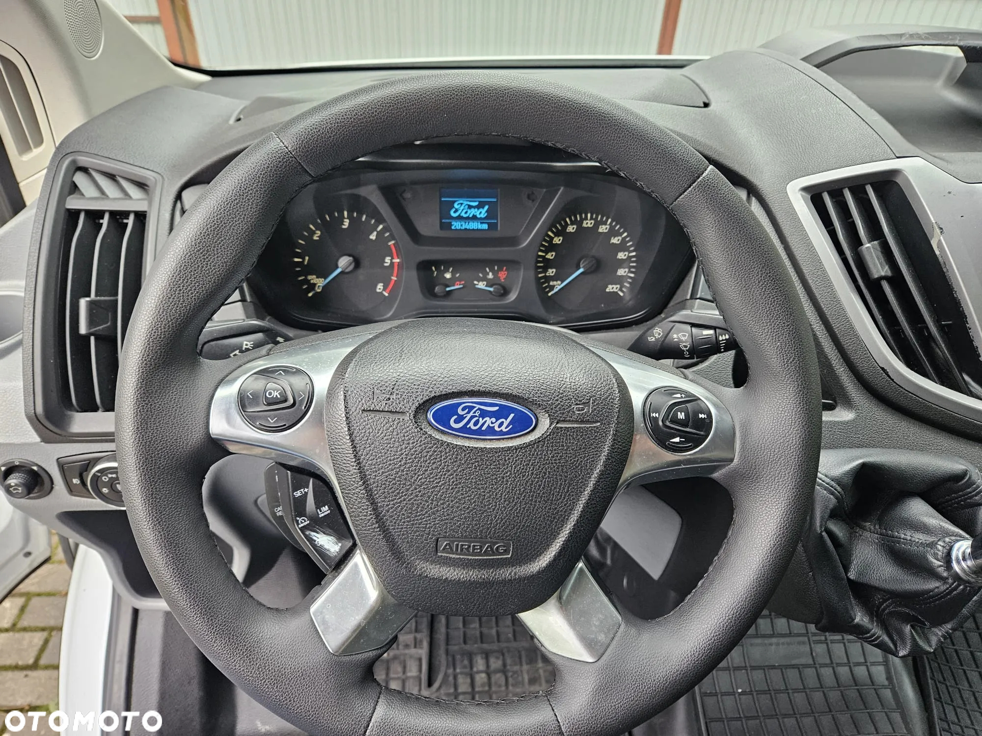 Ford Transit - 17