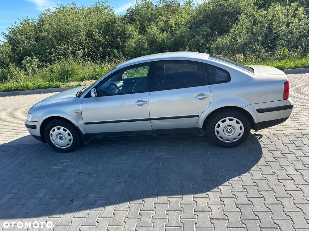 Volkswagen Passat 1.9 TDI Comfortline - 7