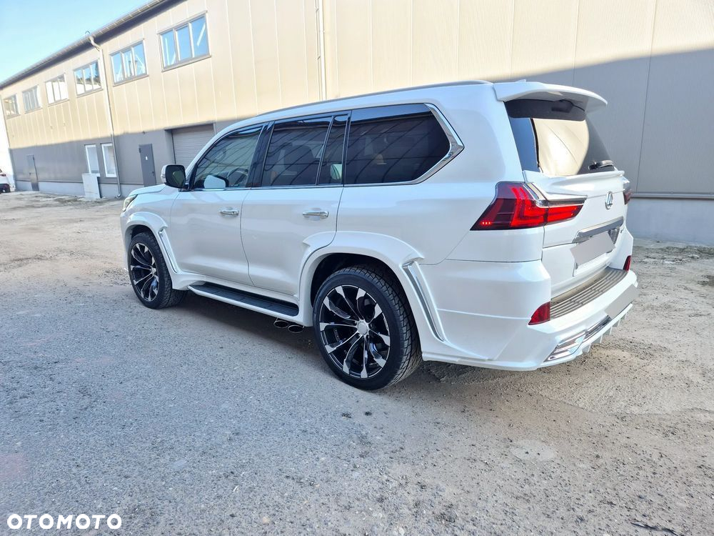 Lexus LX 570 Omotenashi - 35
