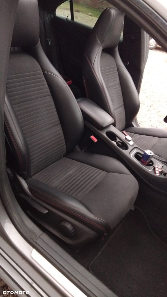 Mercedes-Benz CLA 250 7G-DCT - 7