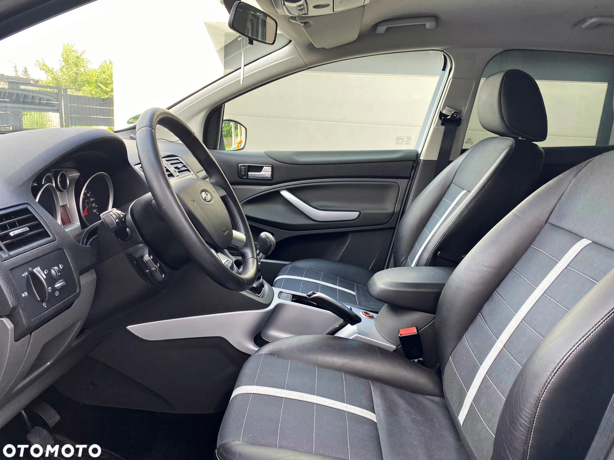 Ford Kuga 2.0 TDCi 4WD Titanium - 12
