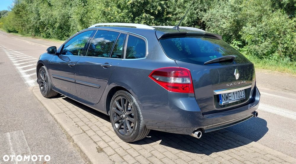 Renault Laguna ver-2-0-dci-gt-4ws - 6