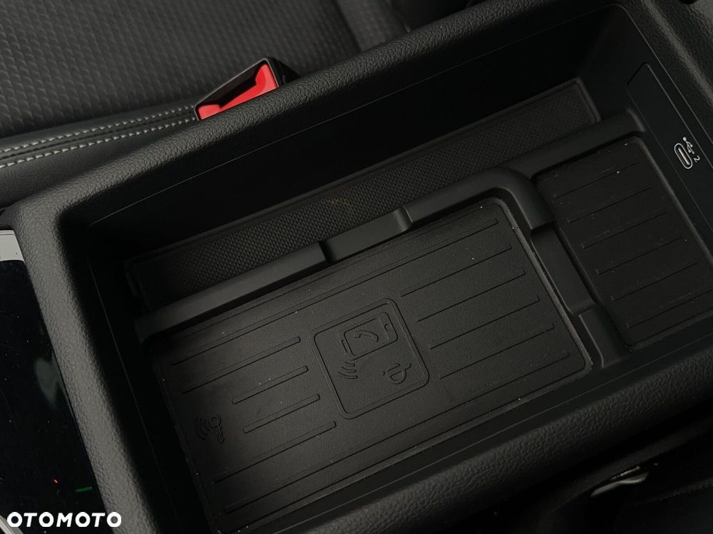 Audi A4 Limousine - 29