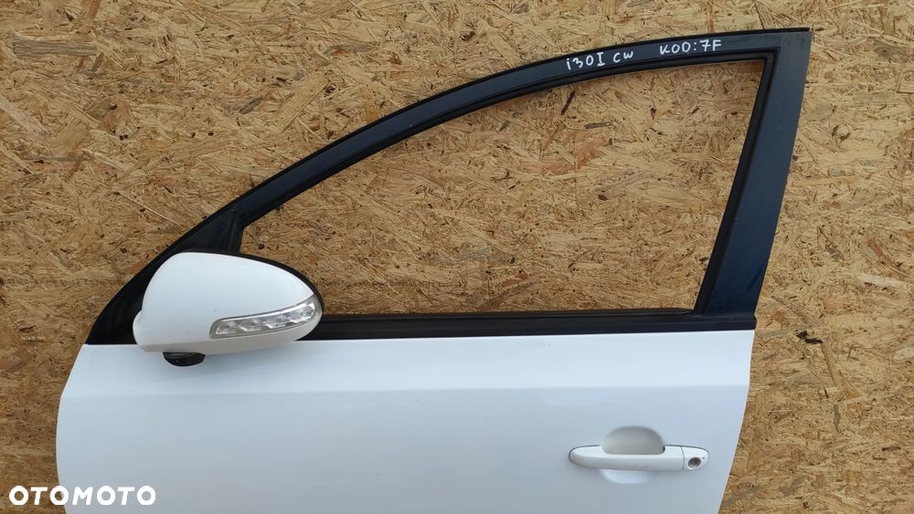 Lewe przednie drzwi Hyundai i30 I CW kod: 7F - 6