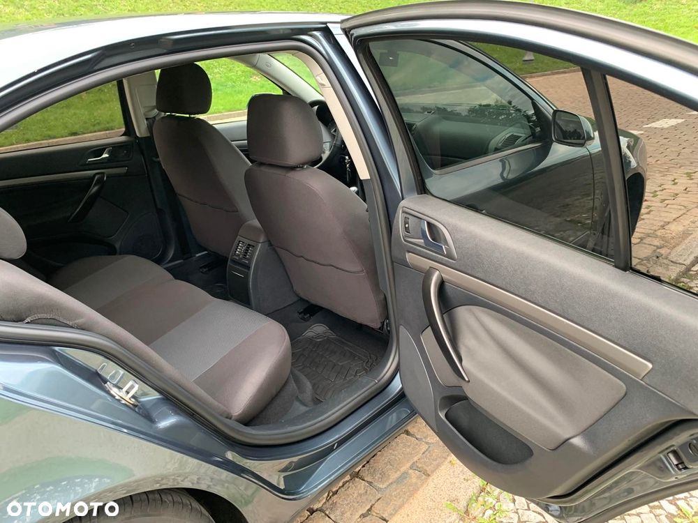 Skoda Octavia 1.6 Classic - 5
