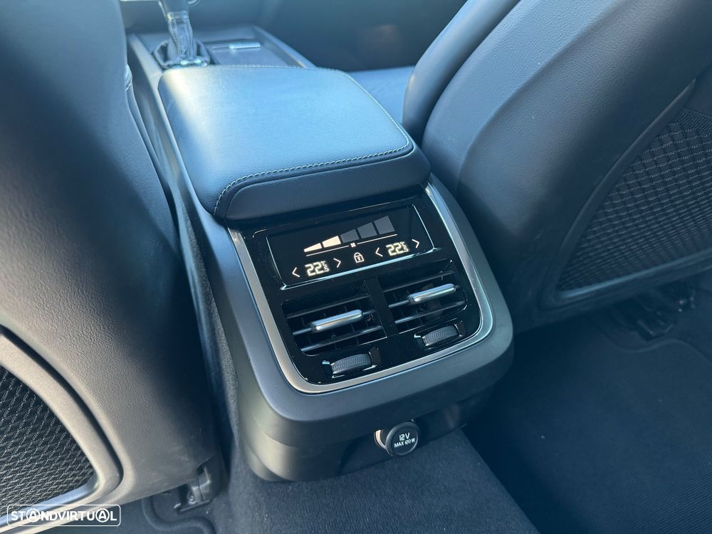 Volvo V60 2.0 D4 R-Design Geartronic - 11