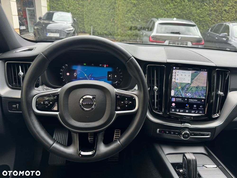 Volvo XC 60 B4 D AWD Plus Dark - 31