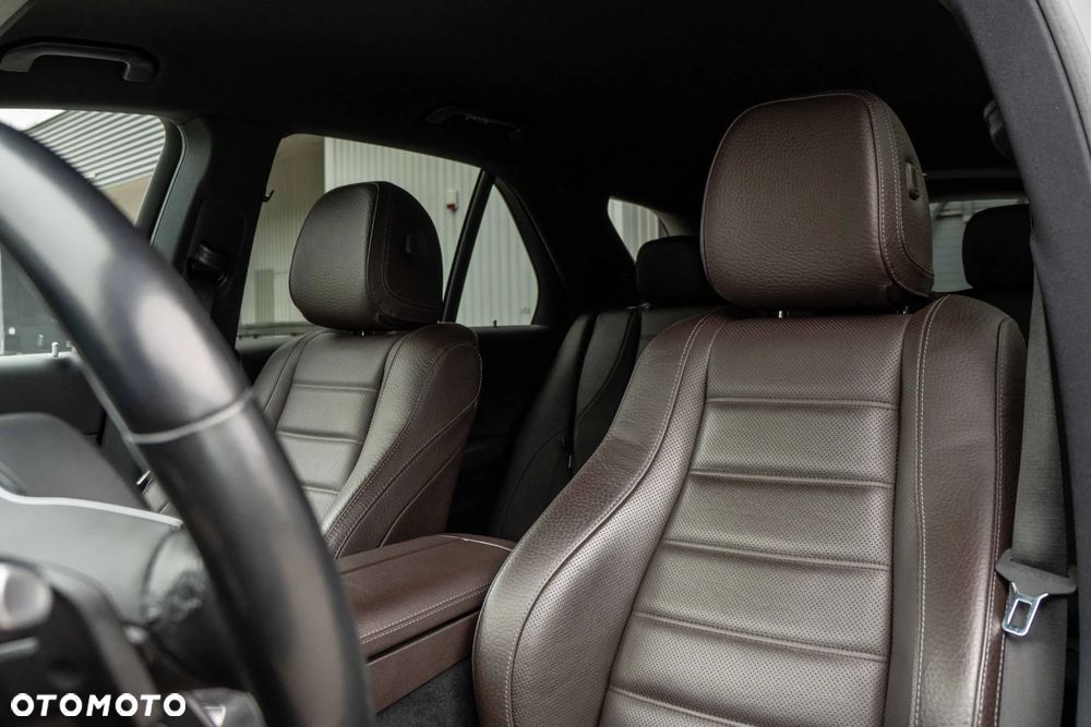 Mercedes-Benz GLE 300 d 4-Matic - 13