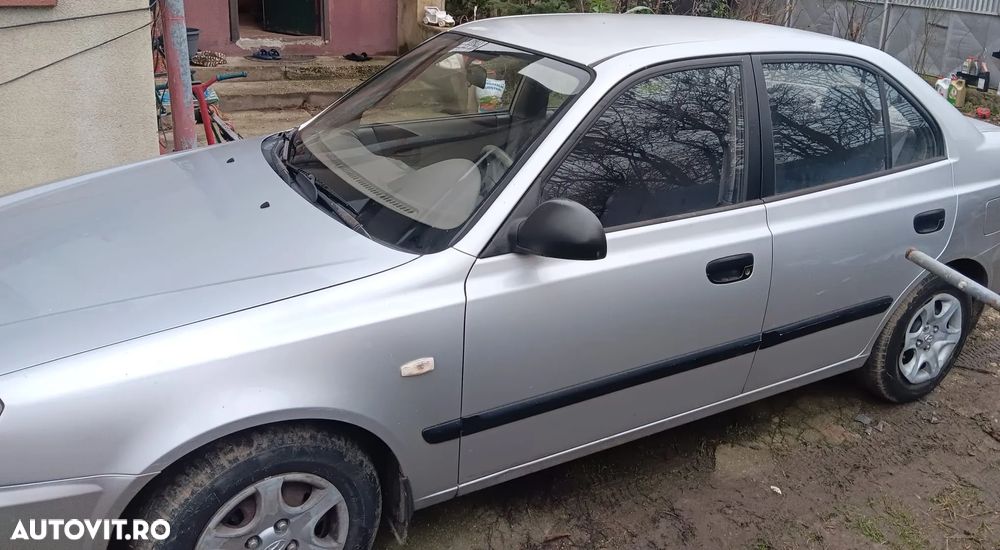 Hyundai Accent LC 1.3 SOHC - 7
