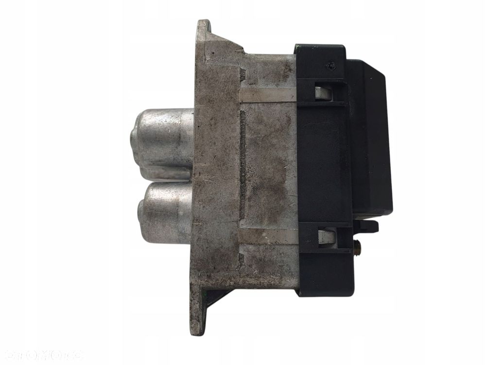 PODGRZEWACZ WODY PŁYNU Mercedes W203 2.2 CDI A0001591504 - 9