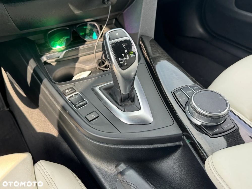 BMW Seria 4 420i Gran Coupe Luxury Line - 31