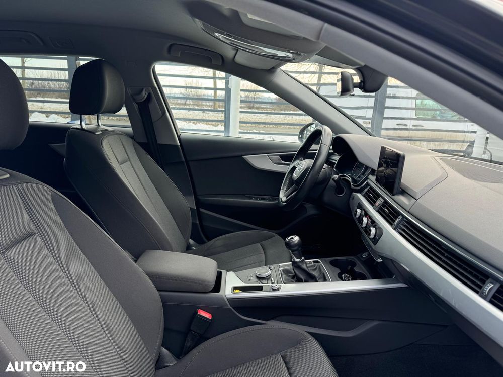 Audi A4 2.0 TDI DPF Attraction - 12