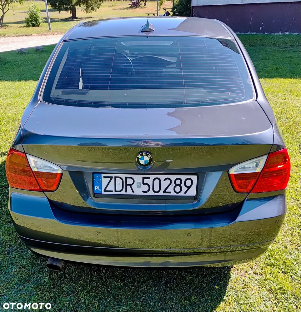 BMW Seria 3 318i - 3