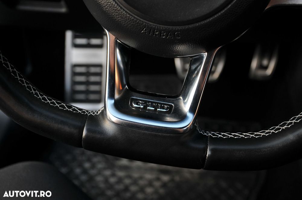 Volkswagen Golf GTD (BlueMotion Technology) DSG - 11