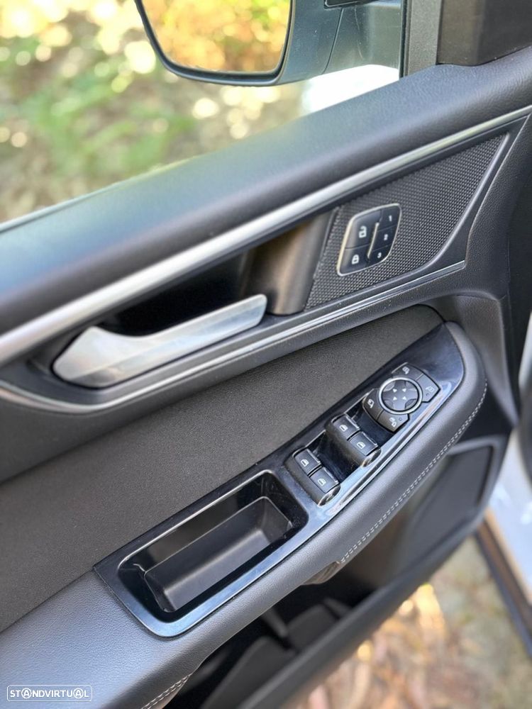 Ford S-Max 2.0 TDCi Titanium - 31