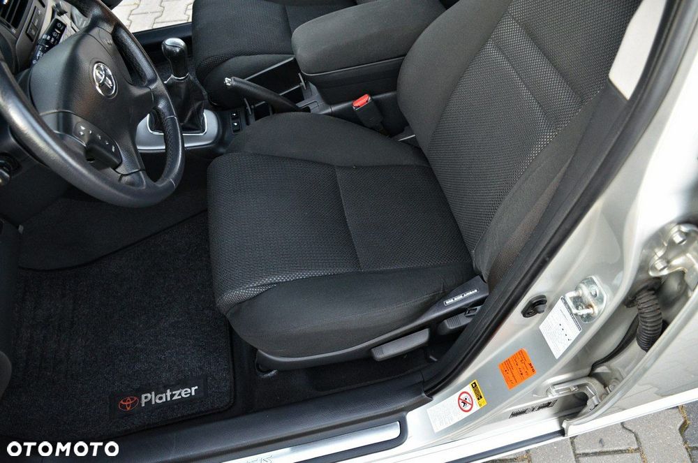 Toyota Avensis - 22