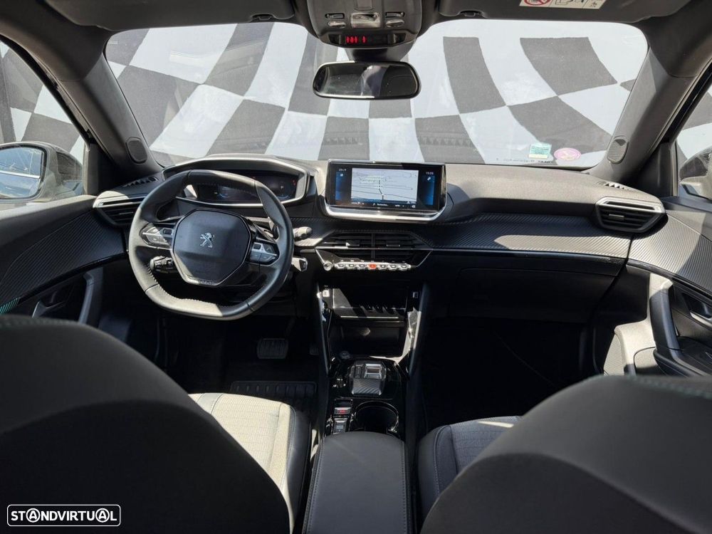 Peugeot 2008 1.2 PureTech Allure Pack EAT8 - 3