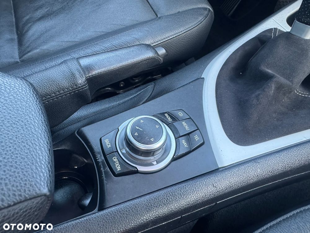 BMW Seria 1 120d DPF Edition Sport - 28