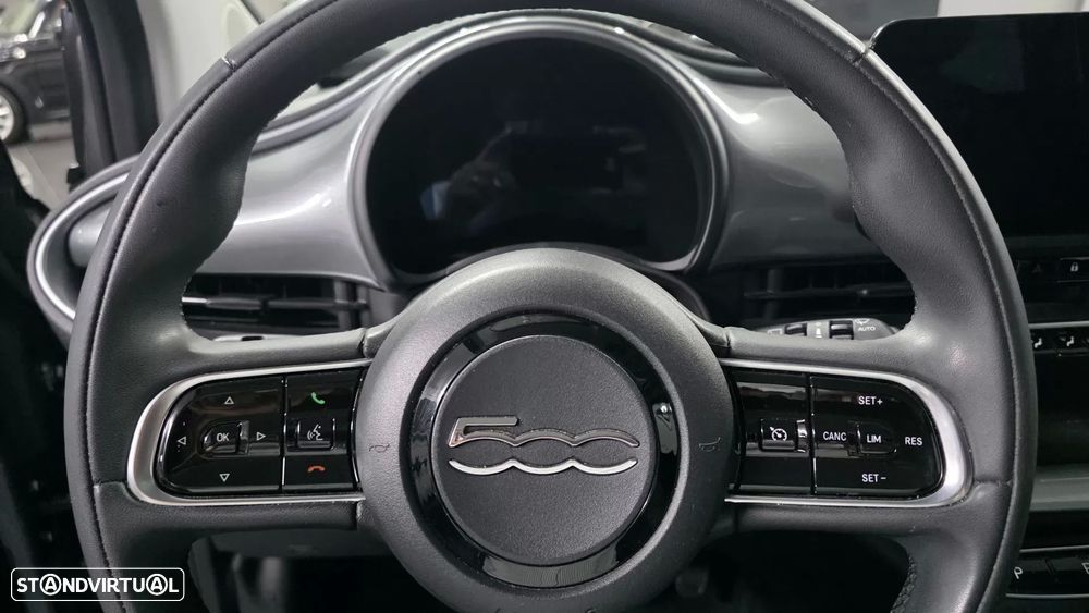 Fiat 500e 42kWh ICON — fotografia 10