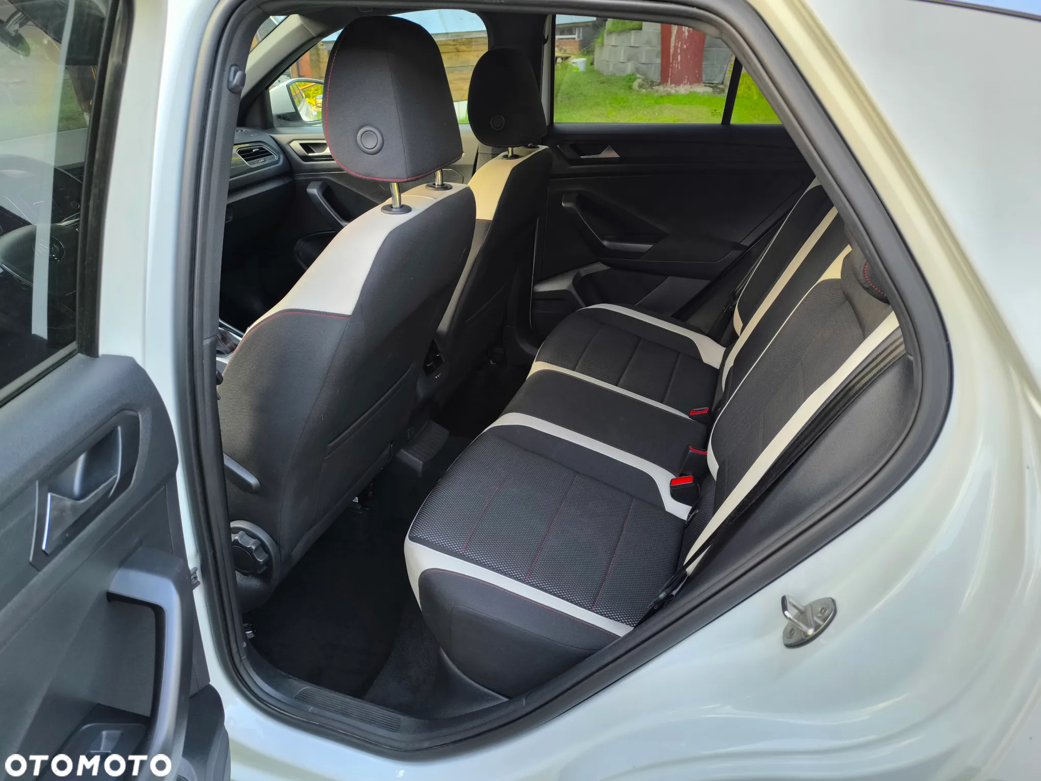 Volkswagen T-Roc 1.5 TSI ACT Premium DSG - 19