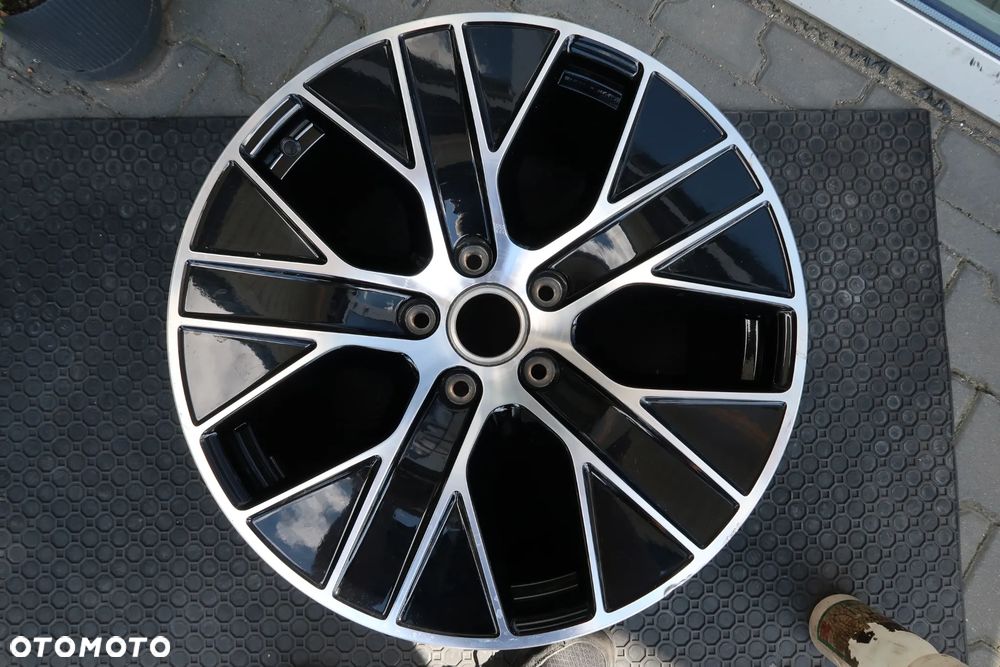 L27 Felga Porsche 9J1601025K 11x20et60 - 1